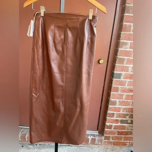NWT Mother||
The It's-A-Wrap-Midi Skirt in Friar Brown, Faux Leather Medium - Picture 6 of 10